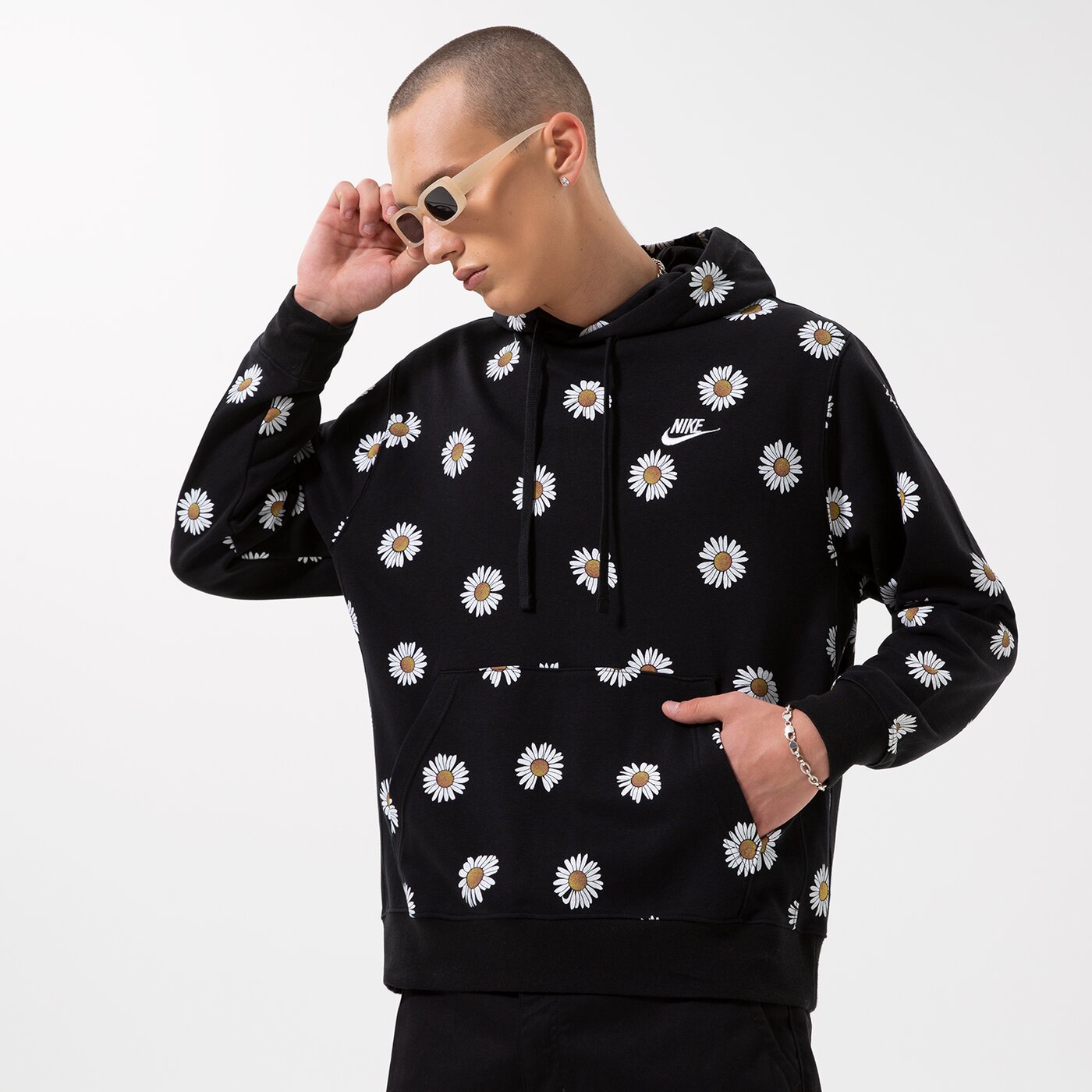 Мъжки суичър NIKE СУИТЧЪР С КАЧУЛКА dm6907-010 цвят черен