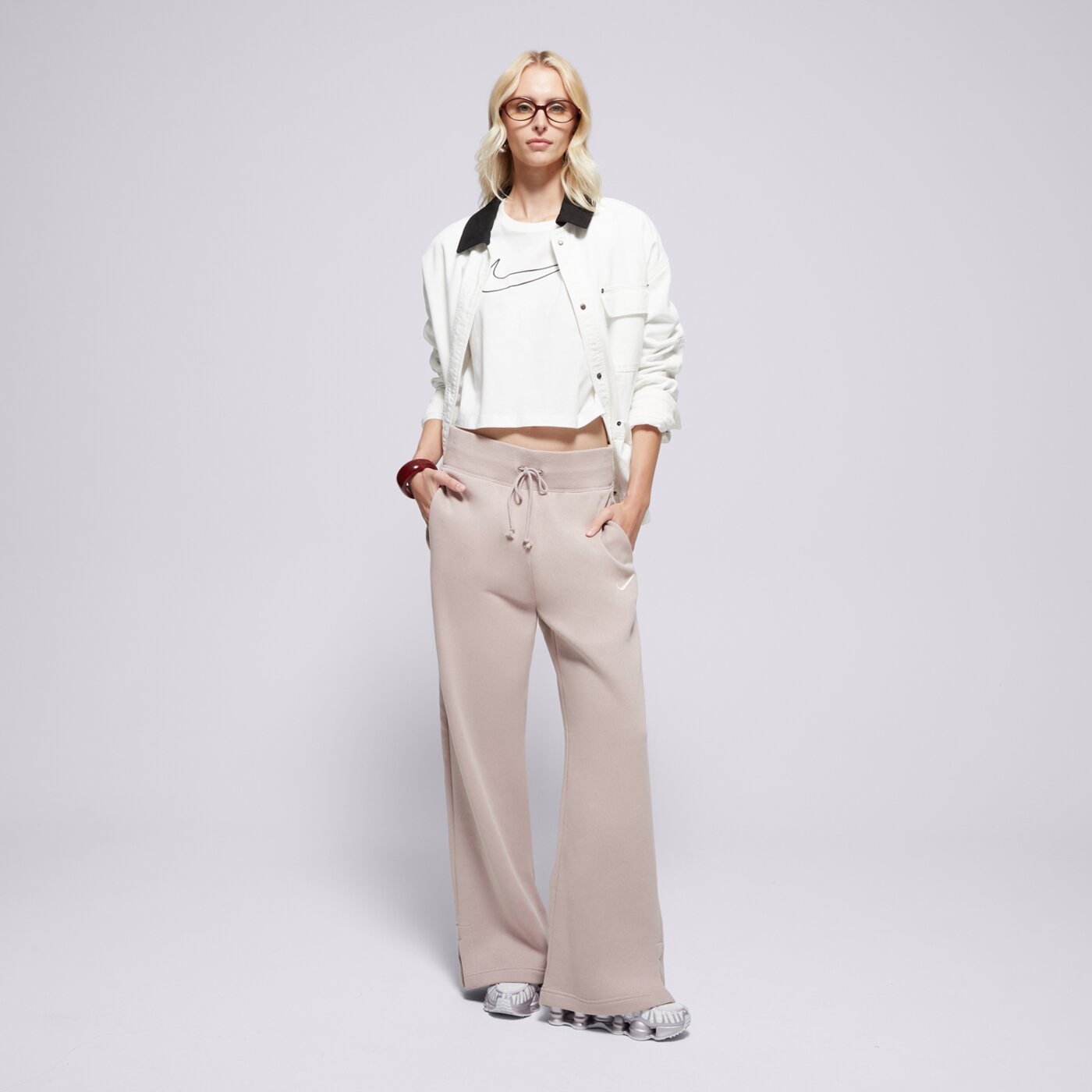 Дамска тениска NIKE ТЕНИСКА W NSW CLUB SS TEE HBR MD hv5002-100 цвят бял