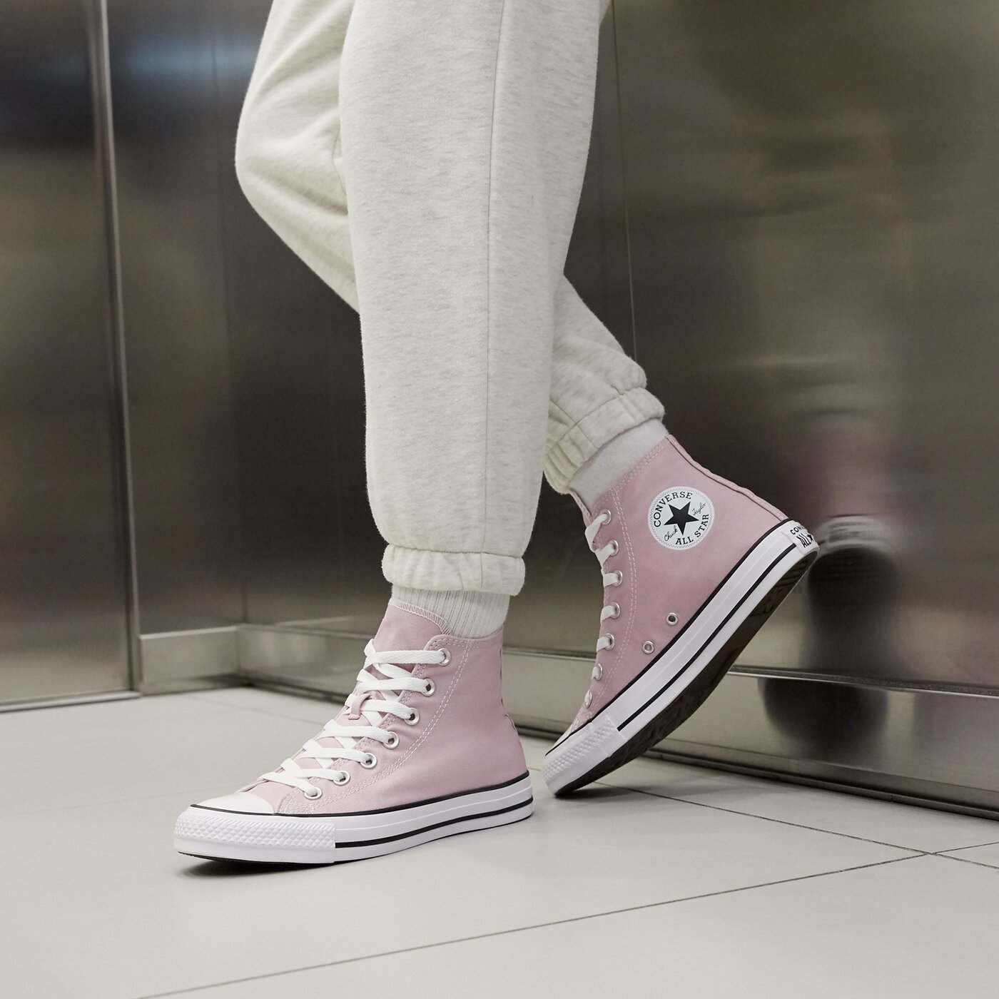 Дамски маратонки CONVERSE CHUCK TAYLOR ALL STAR  a04542c цвят розов