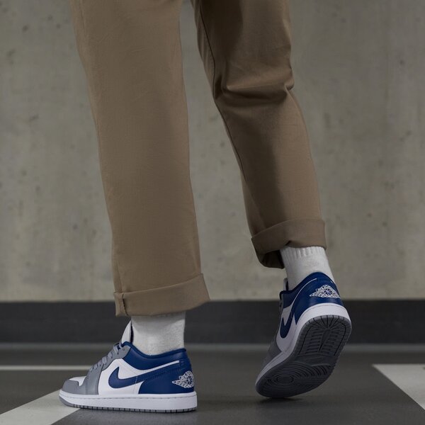 Дамски маратонки AIR JORDAN 1 LOW  dc0774-042 цвят син