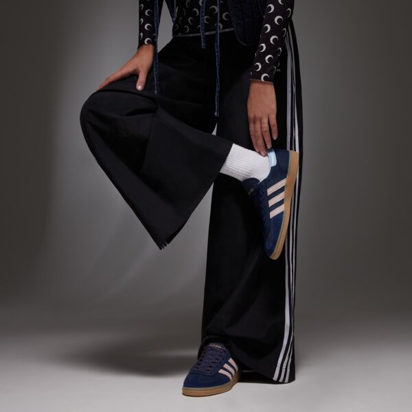 Дамски маратонки ADIDAS HANDBALL SPEZIAL W jr0851 цвят тъмносин