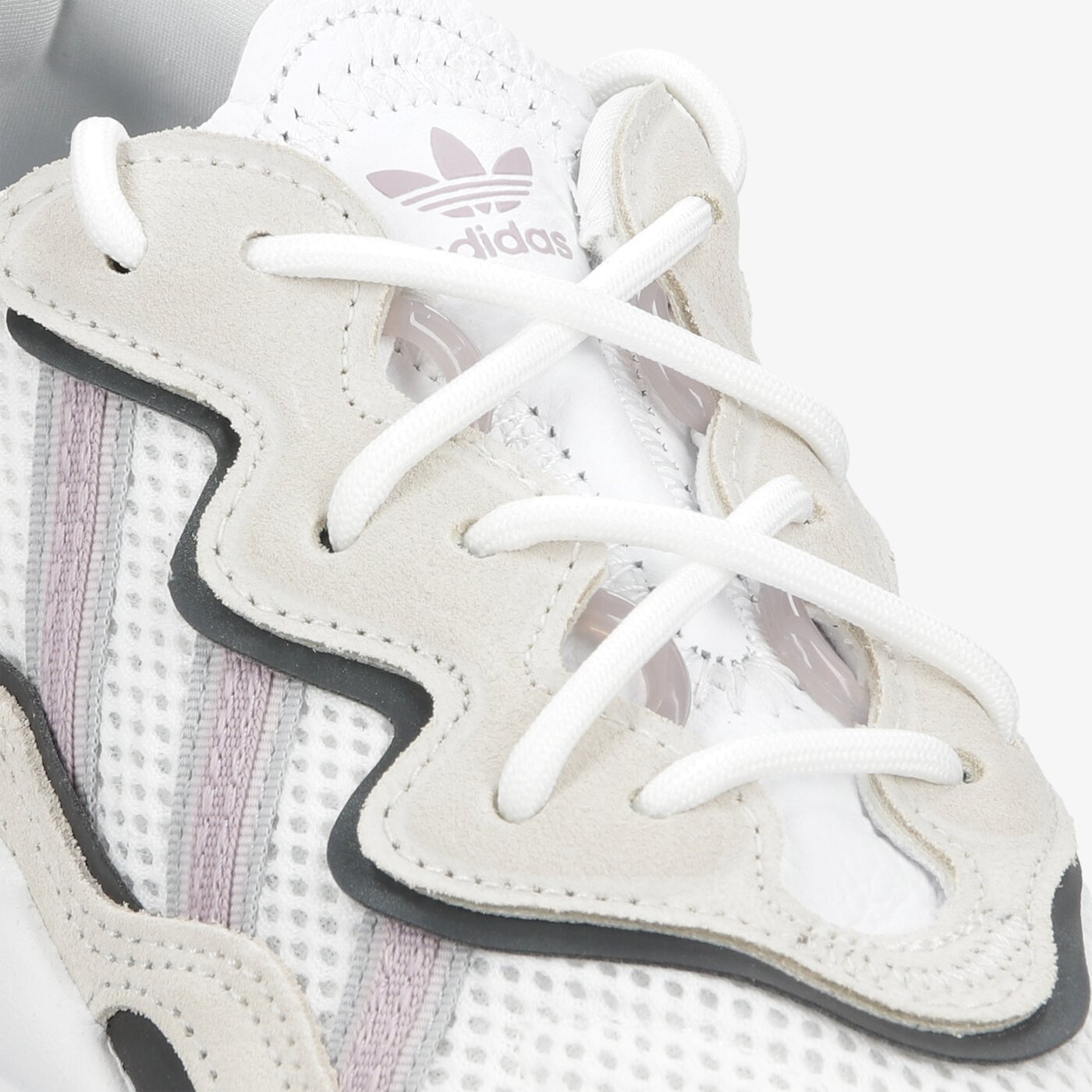 Дамски маратонки ADIDAS OZWEEGO W eg9204 цвят бежов