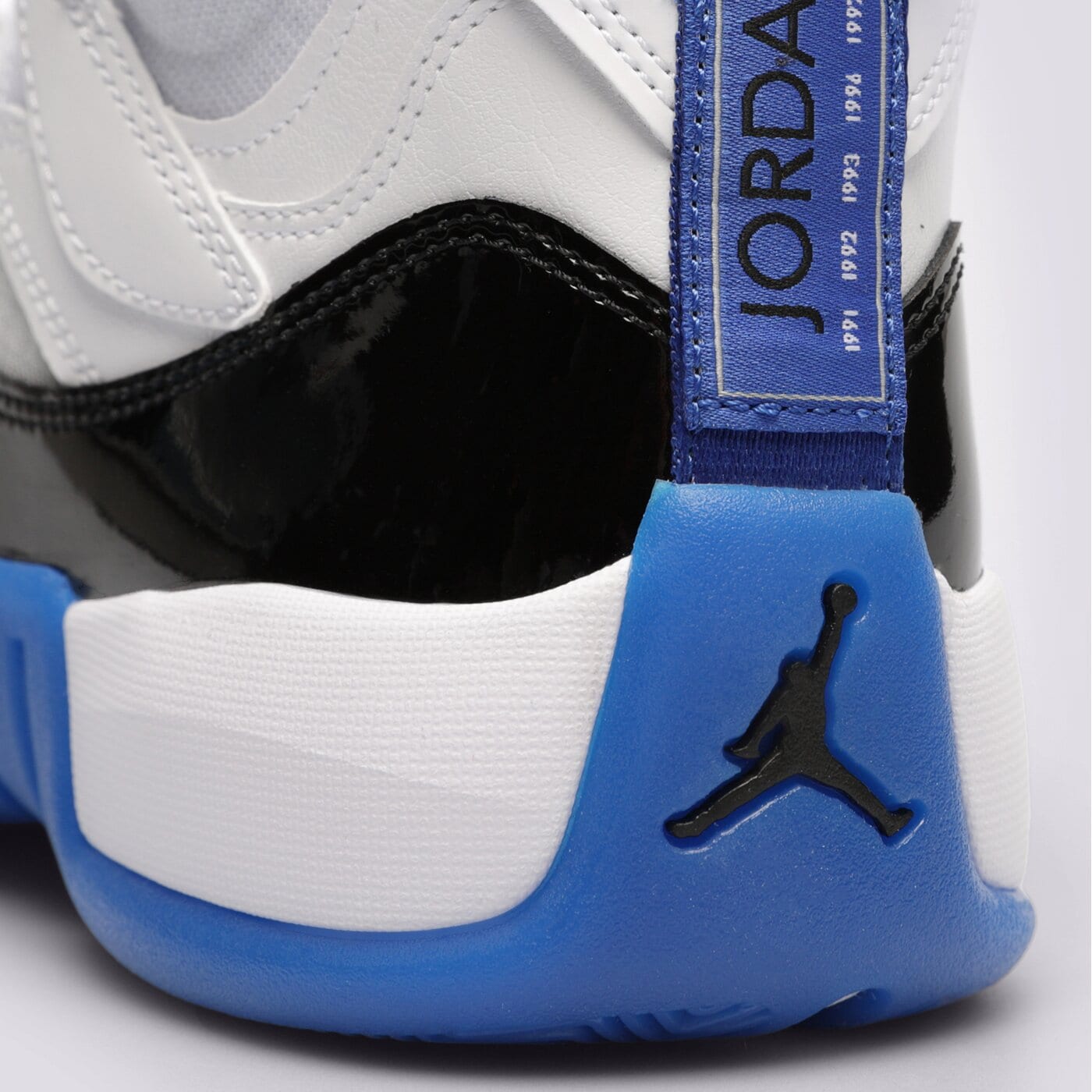 Мъжки маратонки JORDAN JUMPMAN TWO TREY  do1925-140 цвят бял