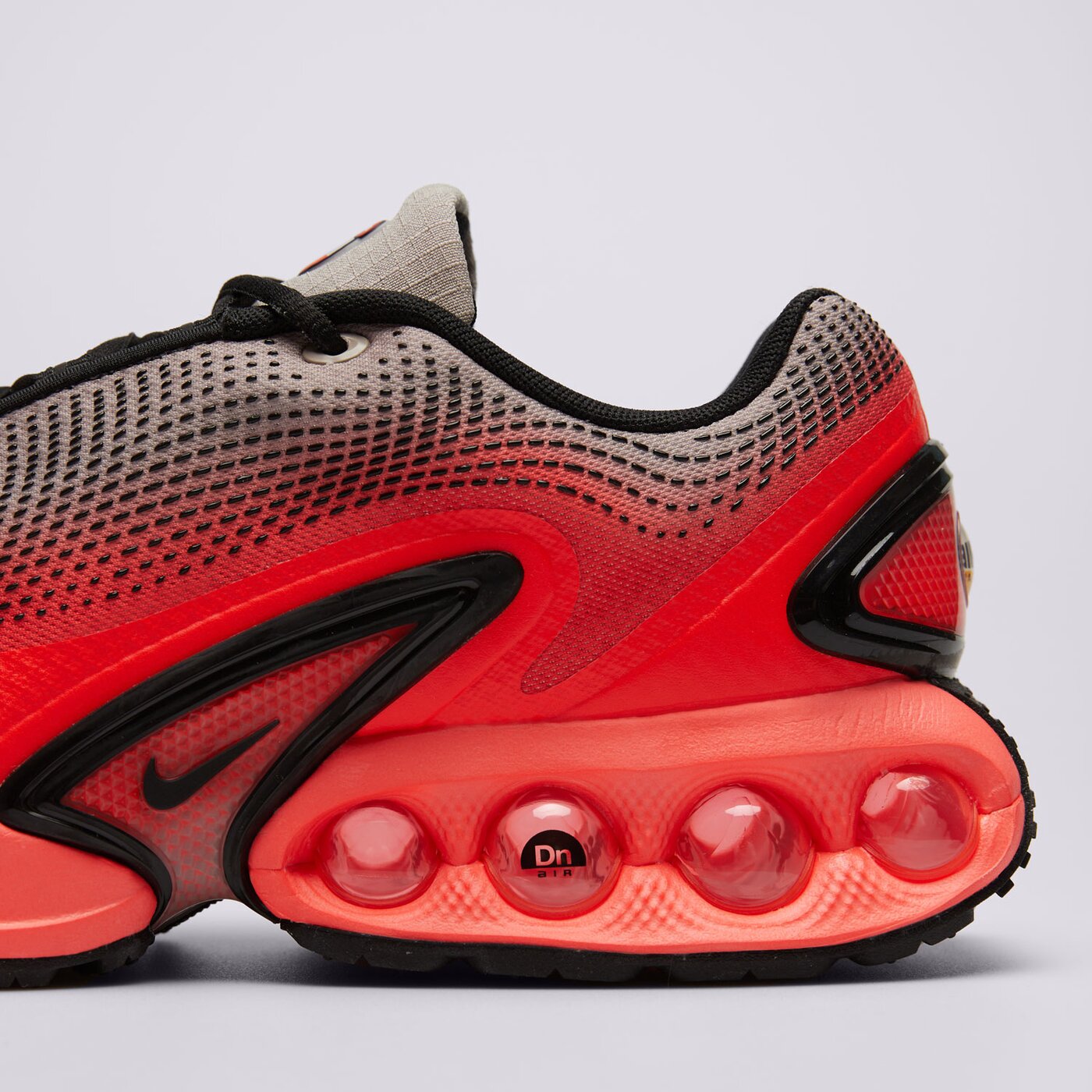 Мъжки маратонки NIKE AIR MAX DN SE hf5531-002 цвят розов