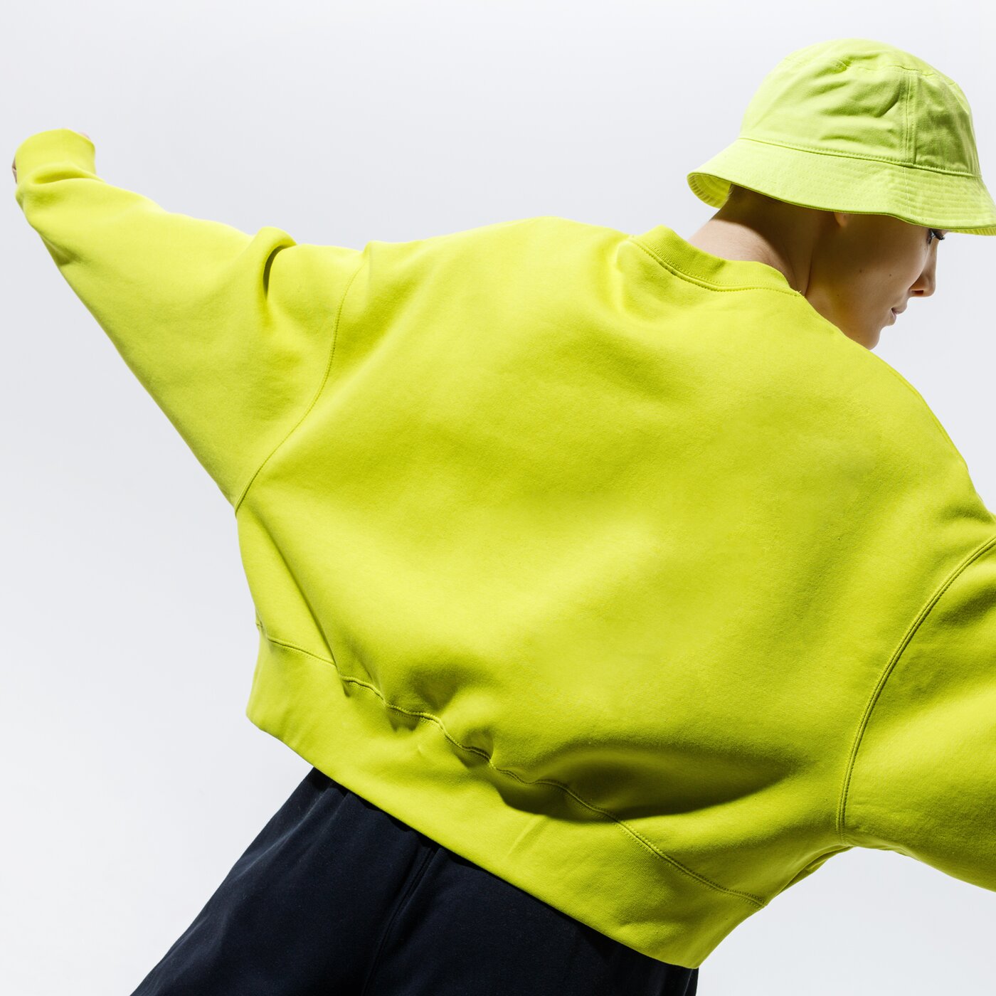 Дамски суичър NIKE СУИТЧЪР SPORTSWEAR ESSENTIALS ck0168-344 цвят жълт