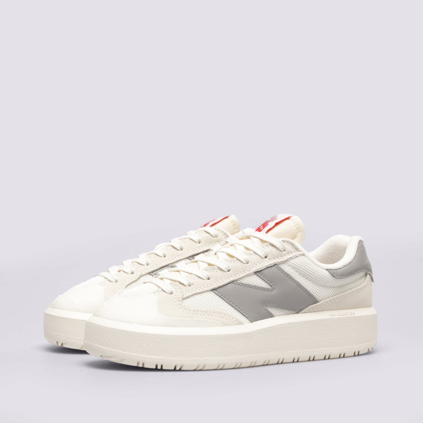 Дамски маратонки NEW BALANCE CT302  ct302rs цвят кремав