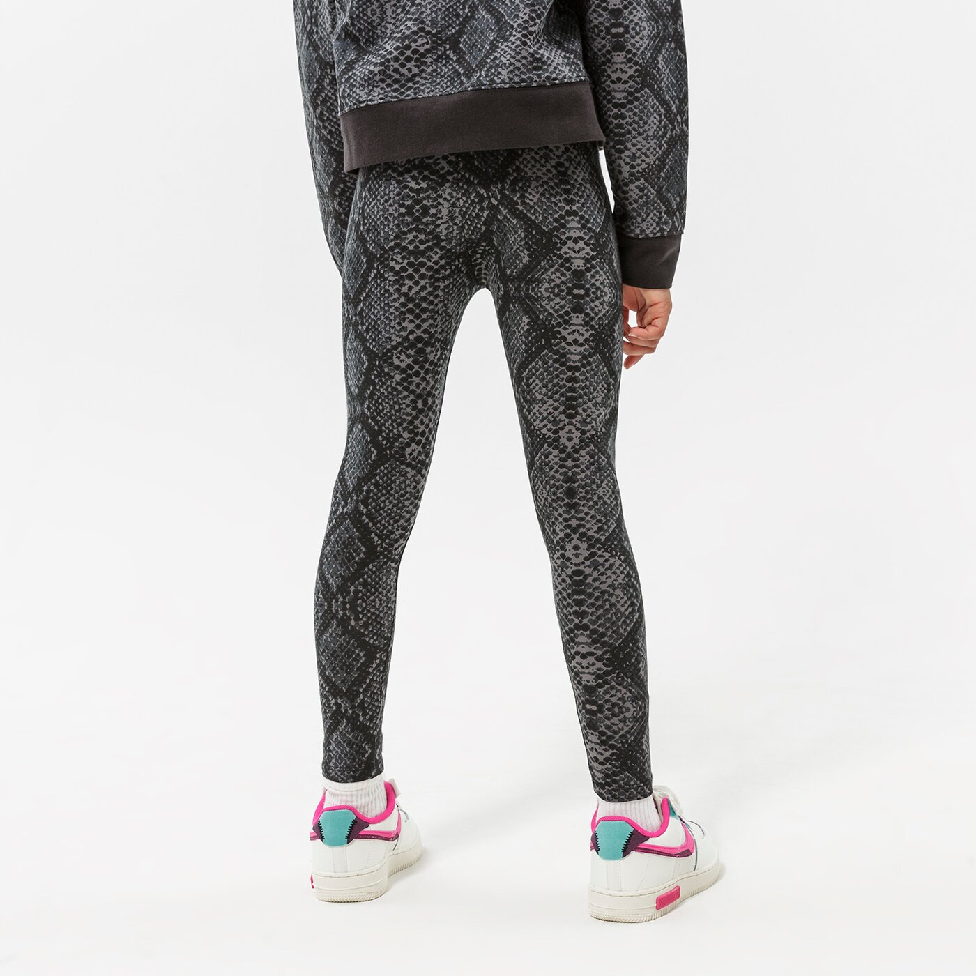 Детски панталони JORDAN КЛИН ESSENTIALS SNAKE LEGGING GIRL 45b314-023 цвят черен