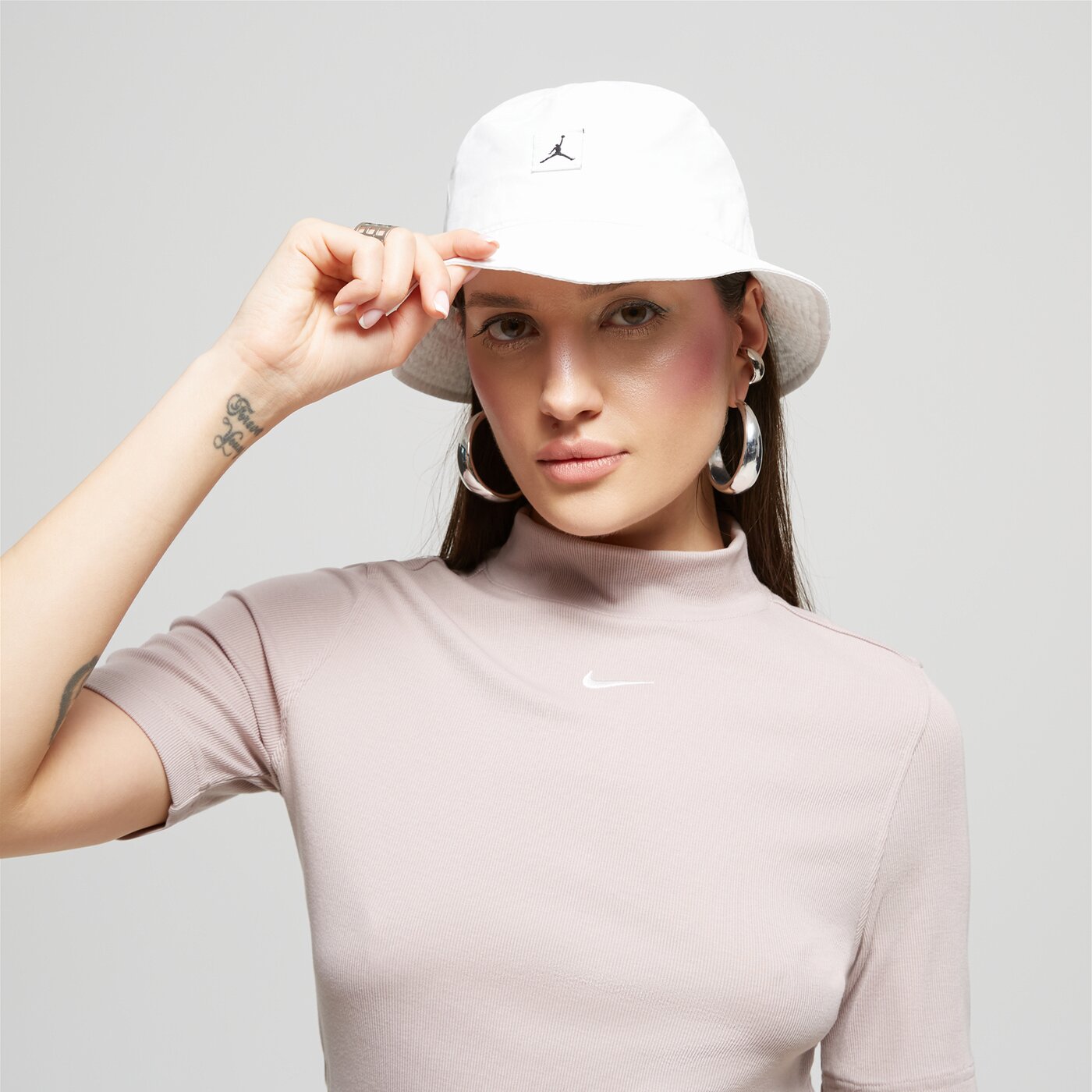  JORDAN ИДИОТКА JUMPMAN dc3687-101 цвят бял