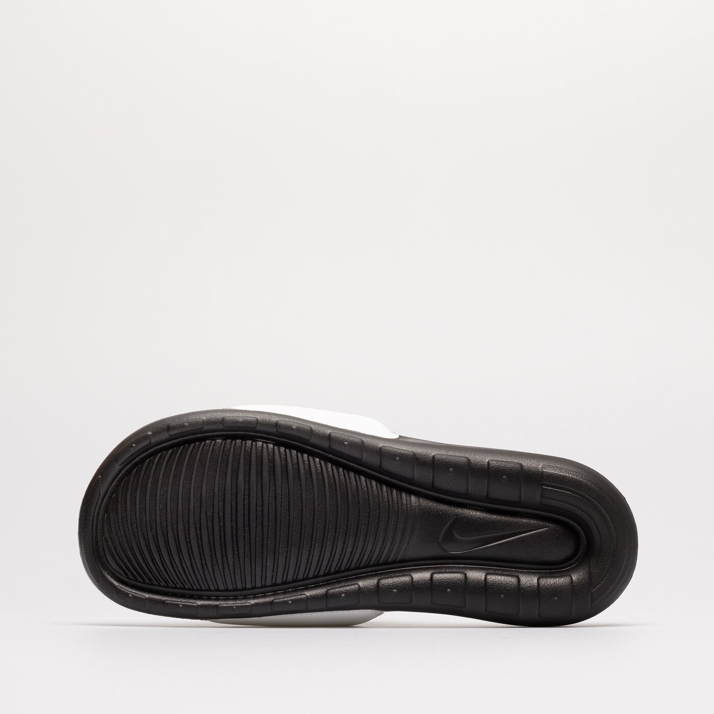 Мъжки чехли и сандали NIKE VICTORI ONE PRNT cn9678-103 цвят бял