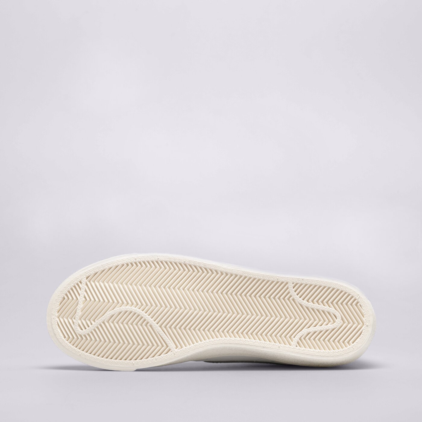 Дамски маратонки NIKE WMNS BLAZER MID '77  fj4740-100 цвят бял