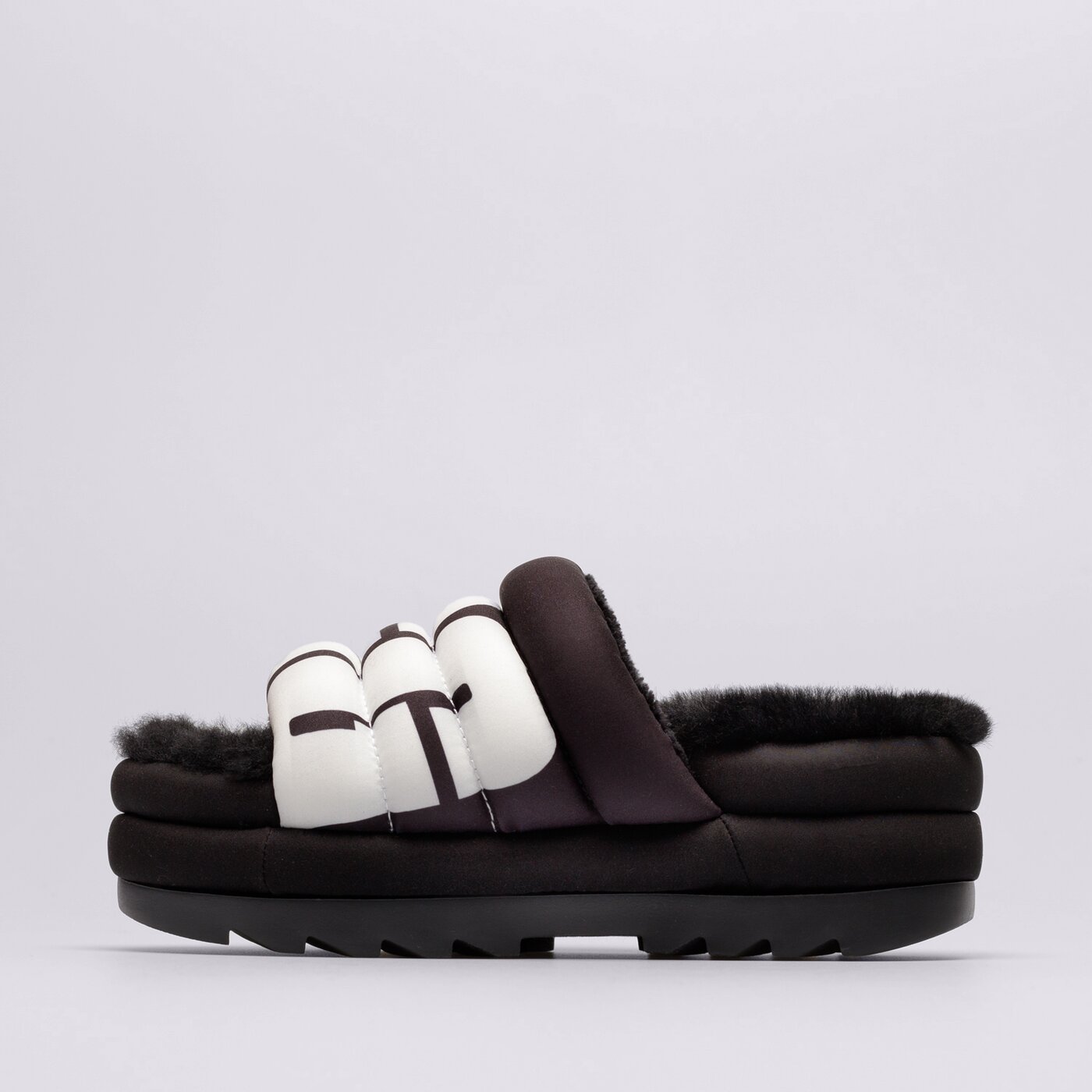 Дамски чехли и сандали UGG MAXI SLIDE LOGO 1127067-black цвят черен