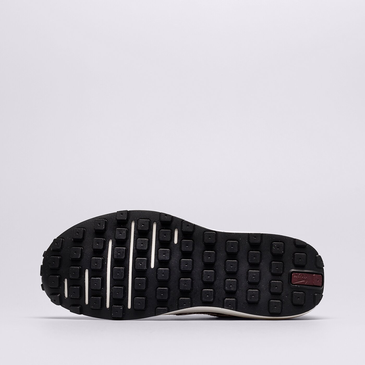 Дамски маратонки NIKE WAFFLE ONE SE dq5141600 цвят бордо