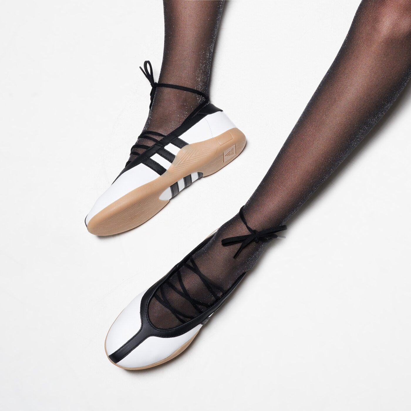 Дамски маратонки ADIDAS TAEKWONDO MEI BALLET W jr7030 цвят бял