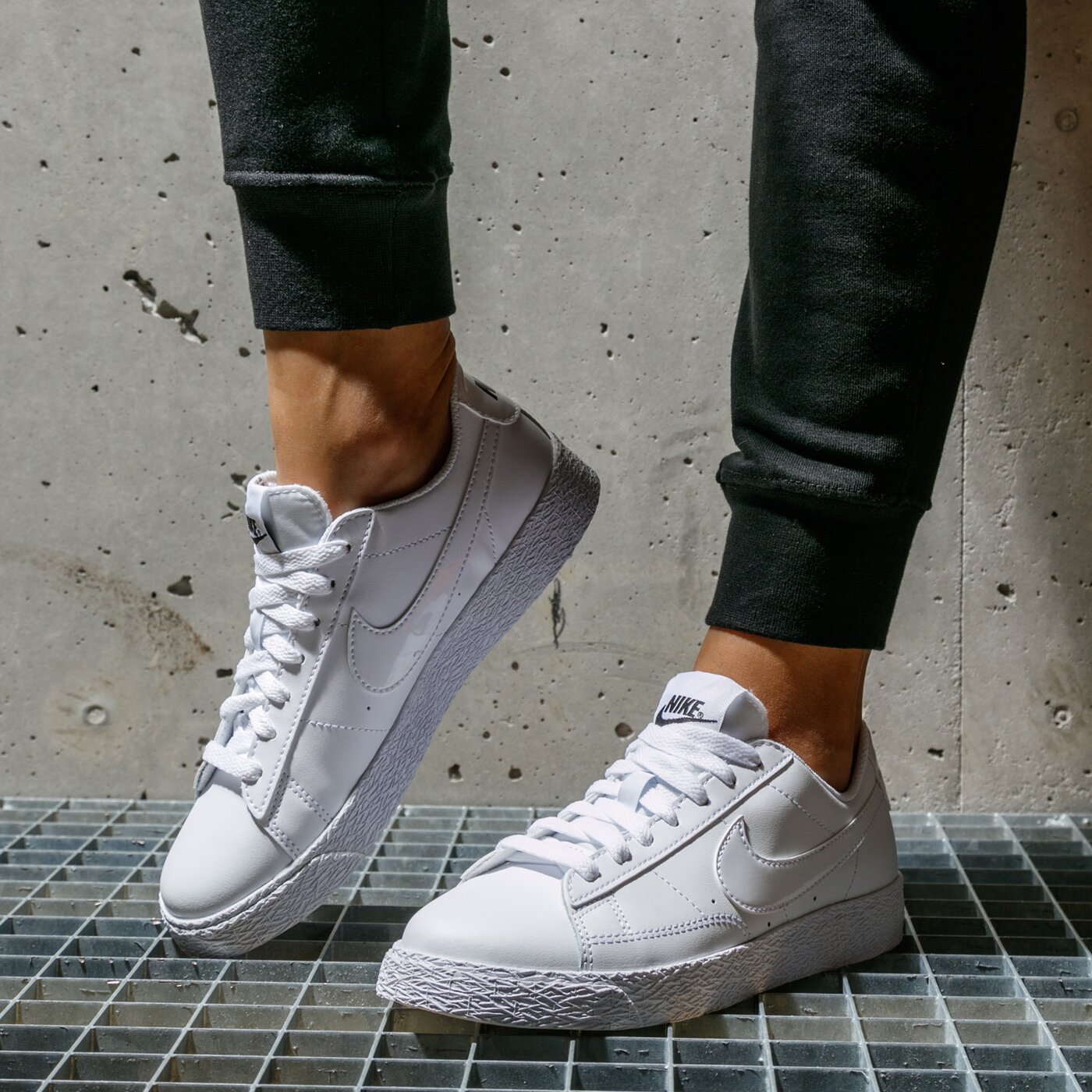 Детски маратонки NIKE BLAZER LOW 555190-102 цвят бял