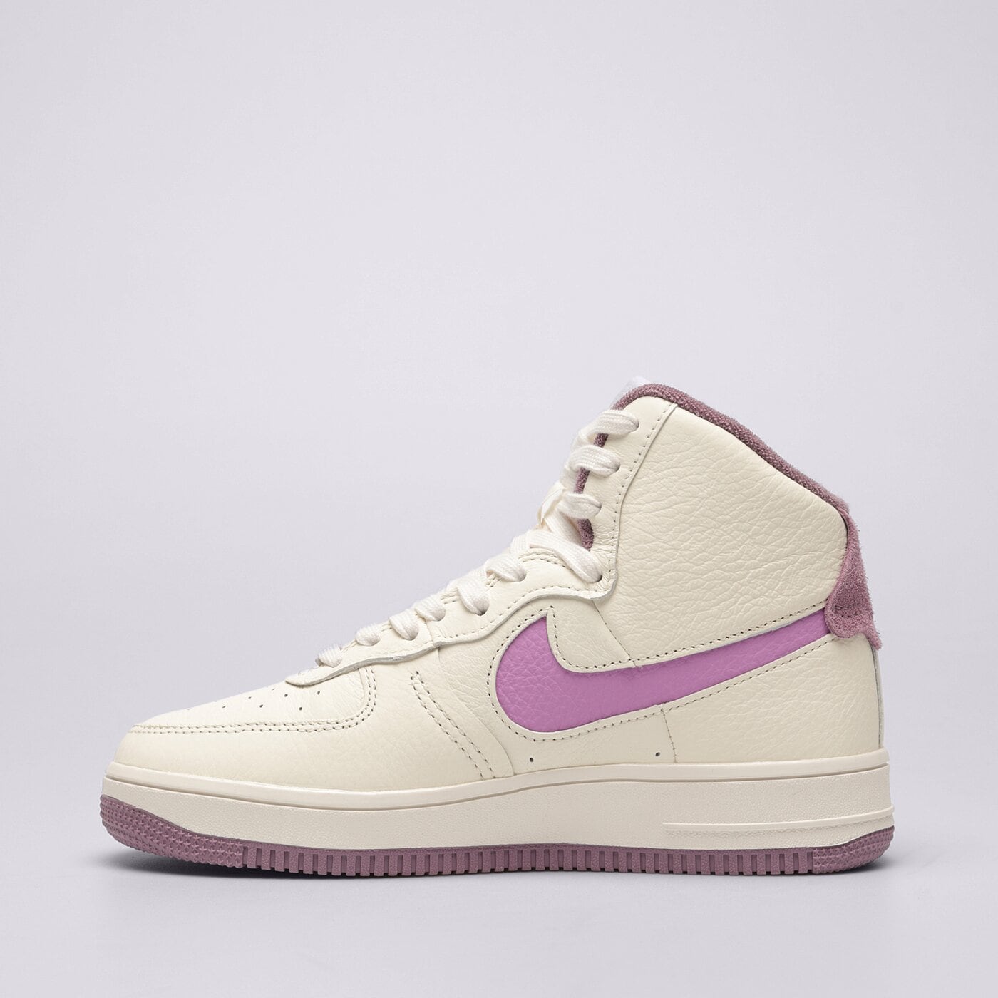 Дамски маратонки NIKE W AF1 SCULPT dz2782-100 цвят бежов