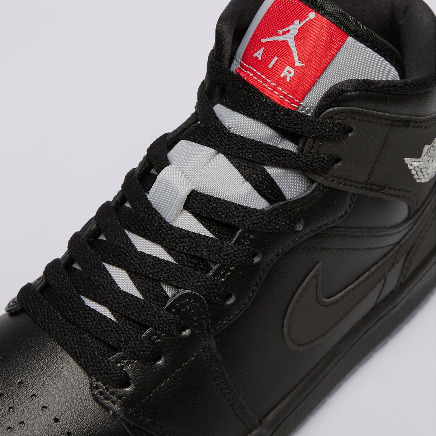 Мъжки маратонки AIR JORDAN 1 MID SE hv5177-010 цвят черен