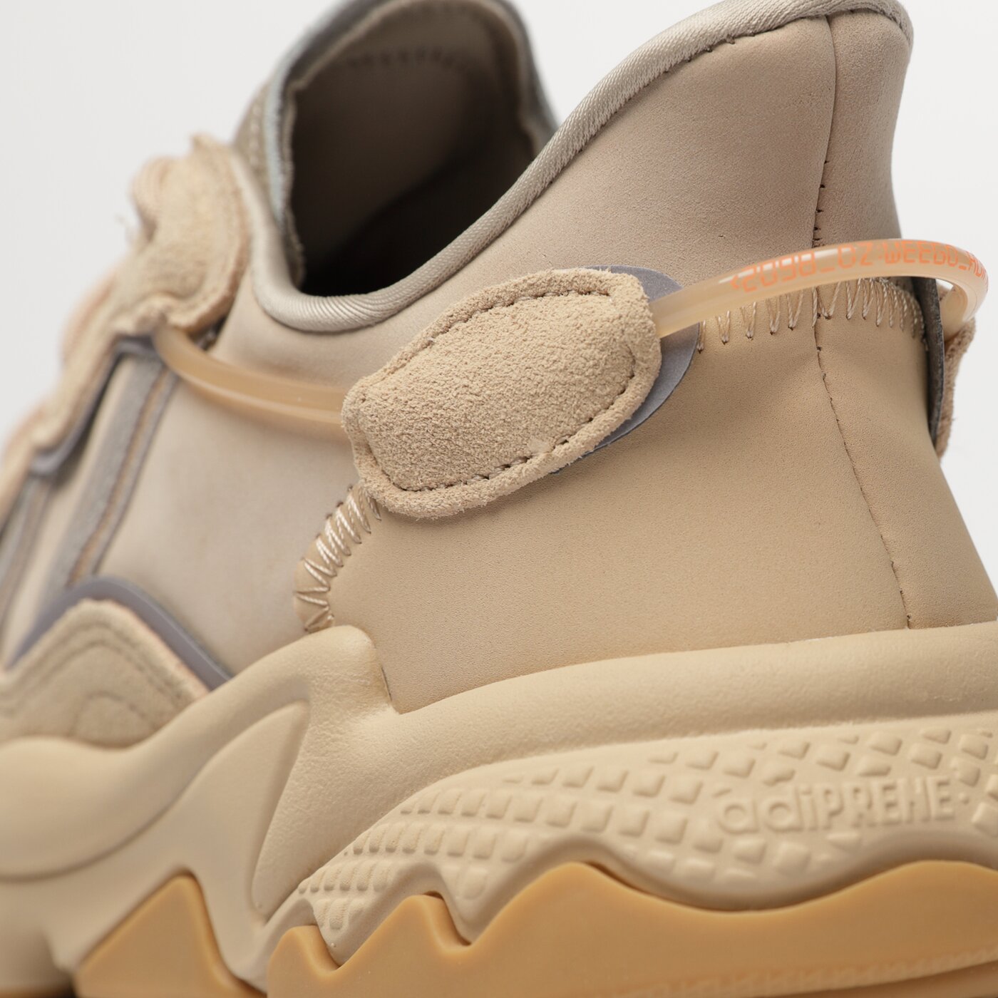 Мъжки маратонки ADIDAS OZWEEGO ee6462 цвят бежов