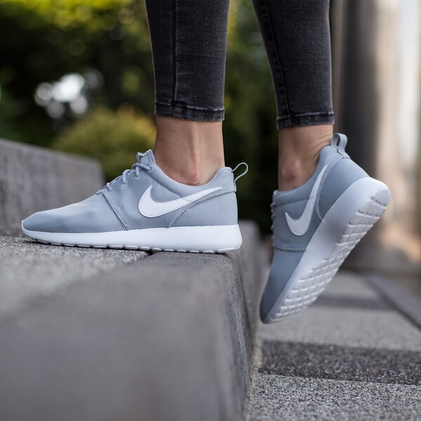 Детски маратонки NIKE ROSHE ONE (GS)  599728-033 цвят сив
