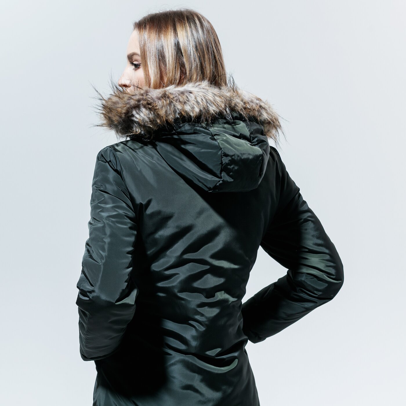 Дамско зимно яке CHAMPION ЯКЕ ЗИМНО PARKA JACKET WW 114371gs547 цвят каки