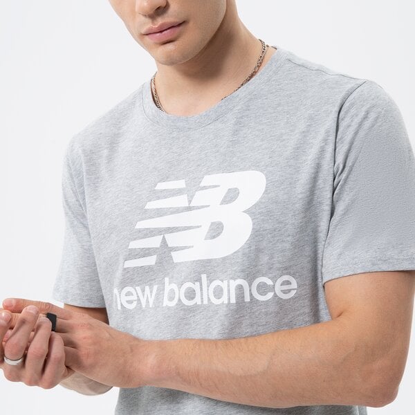 Мъжка тениска NEW BALANCE ТЕНИСКА ESSENTIALS STACKED LOGO TEE mt01575ag цвят сив