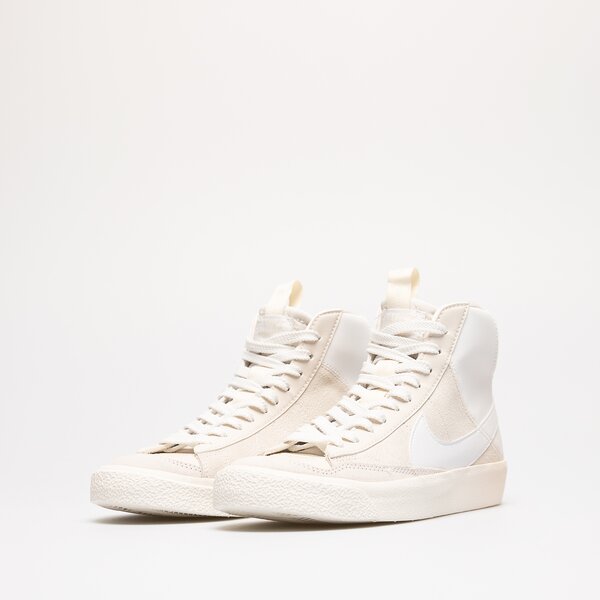 Детски маратонки NIKE BLAZER MID '77 SE D dq6084-100 цвят многоцветен