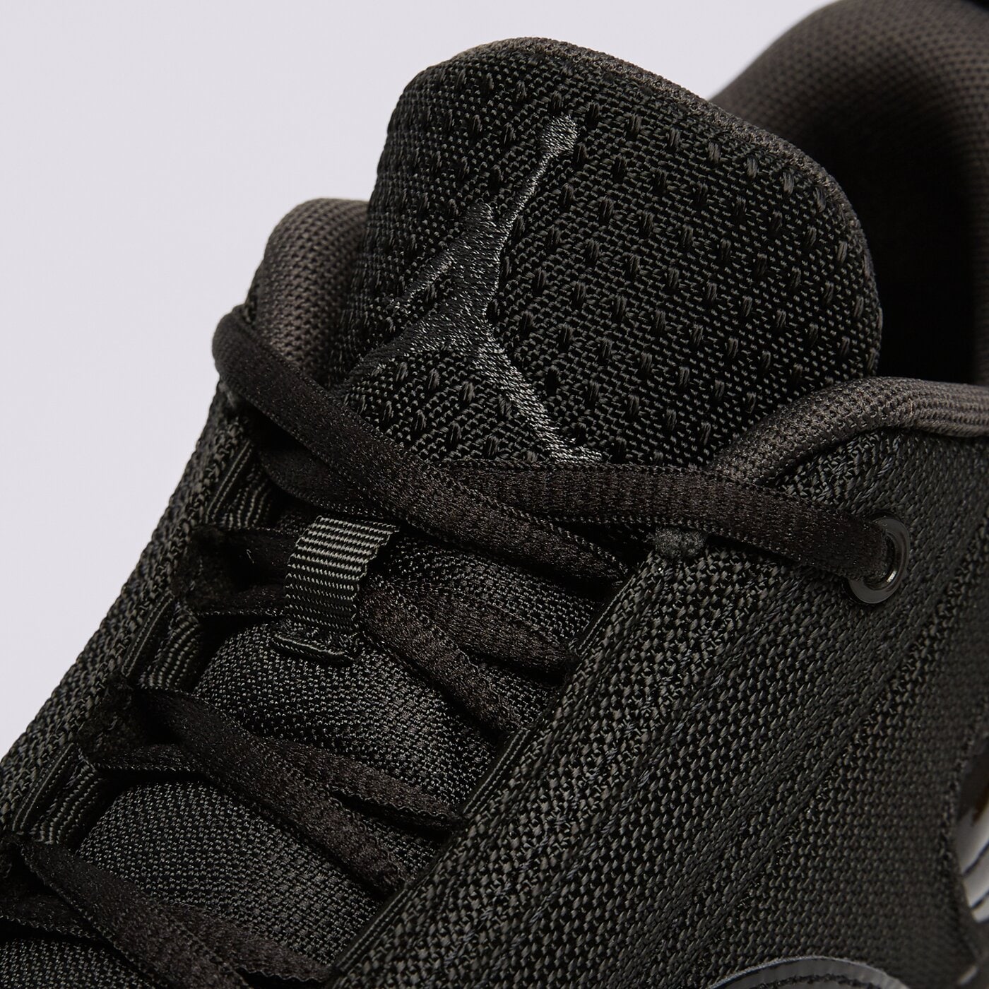 Детски маратонки JORDAN MAX AURA 6 BG fq8297-001 цвят черен