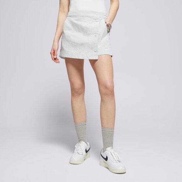 Дамски къси панталони NIKE ШОРТИ W NSW ESSNTL WVN MR 3" SKORT hm6979-034 цвят сив