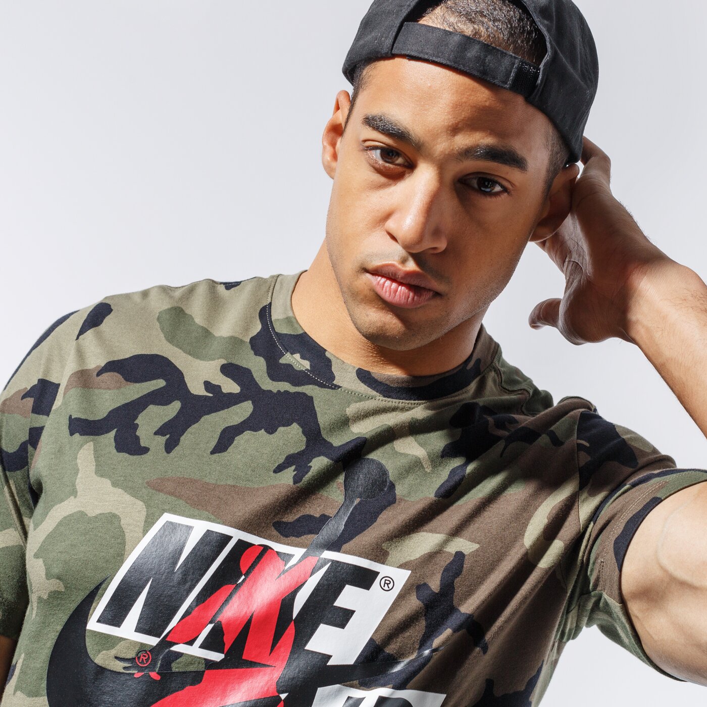 Мъжка тениска JORDAN ТЕНИСКА M J JM CLSCS CAMO AOP SS CREW cu2072-222 цвят многоцветен