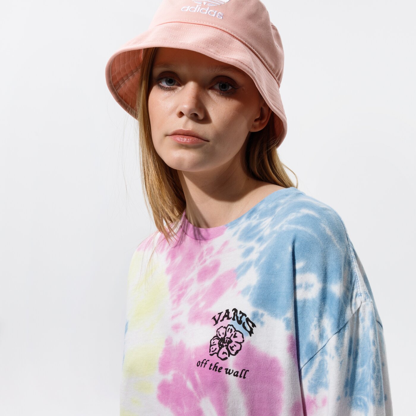 Дамска тениска VANS ТЕНИСКА WM MASC OFF LS OVERSIZED ORCHID vn0a5ett0fs1 цвят многоцветен