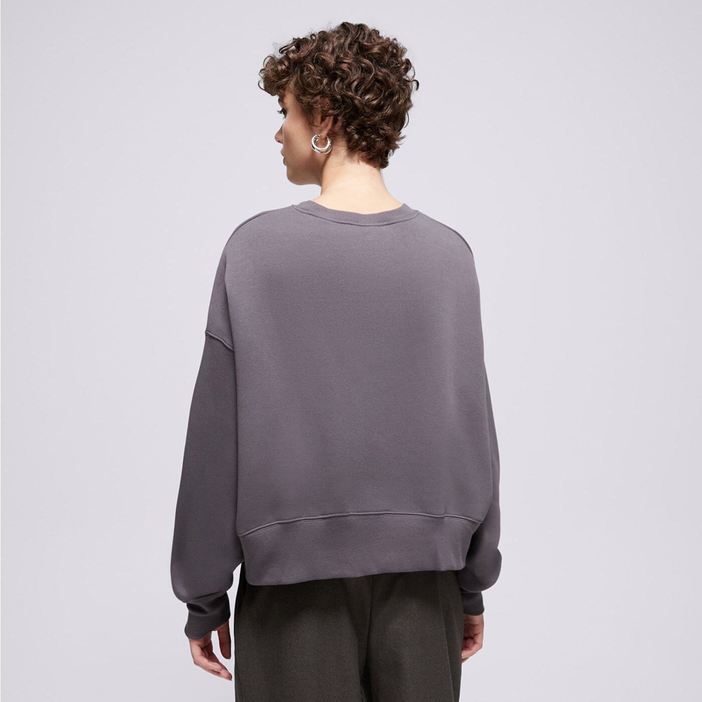 Дамски суичър NIKE СУИТЧЪР W NSW PHNX FLC OOS CREW dq5761-036 цвят сив