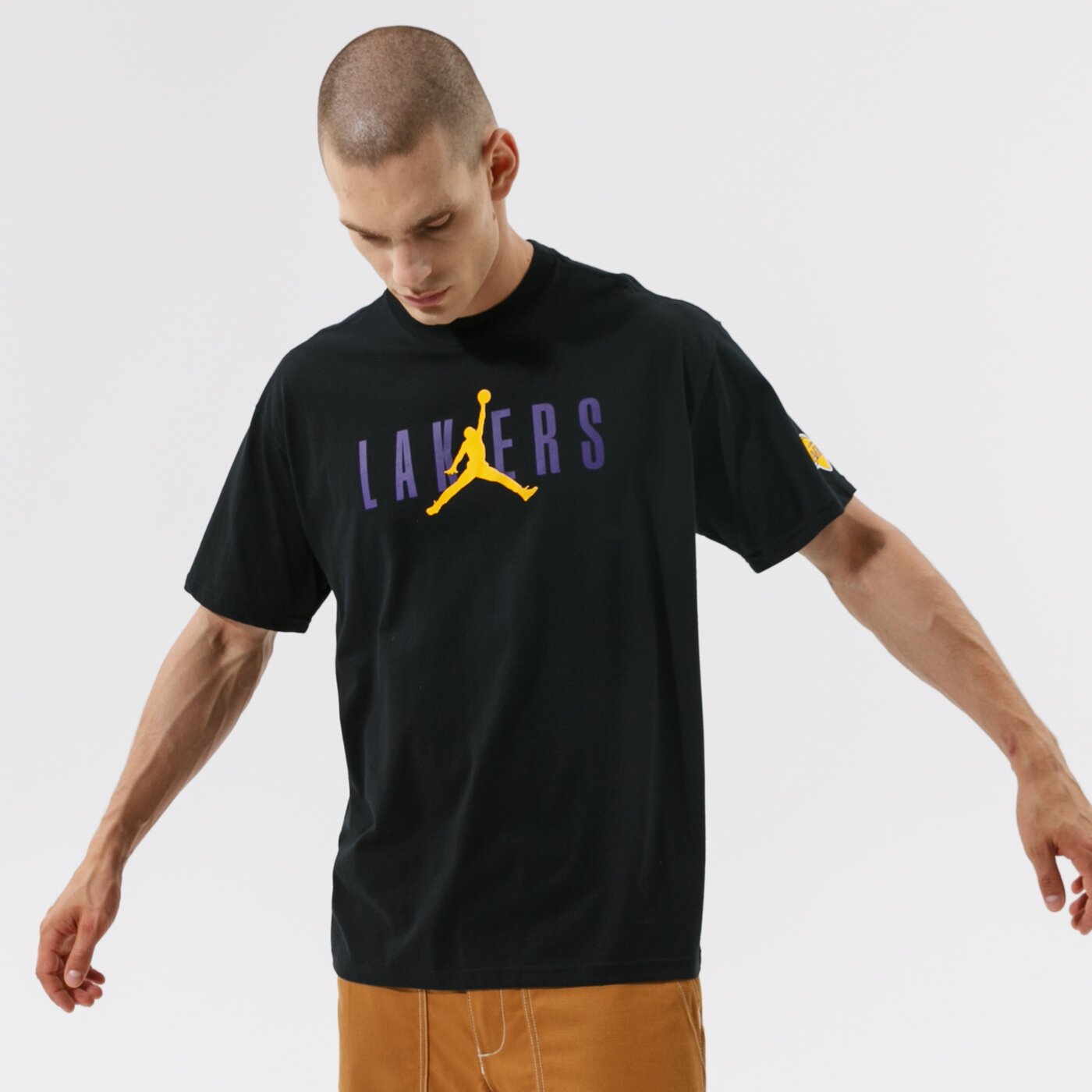 Мъжка тениска NIKE ТЕНИСКА LAL M NK CTS JDN STMT SS TEE NBA da6512-010 цвят черен