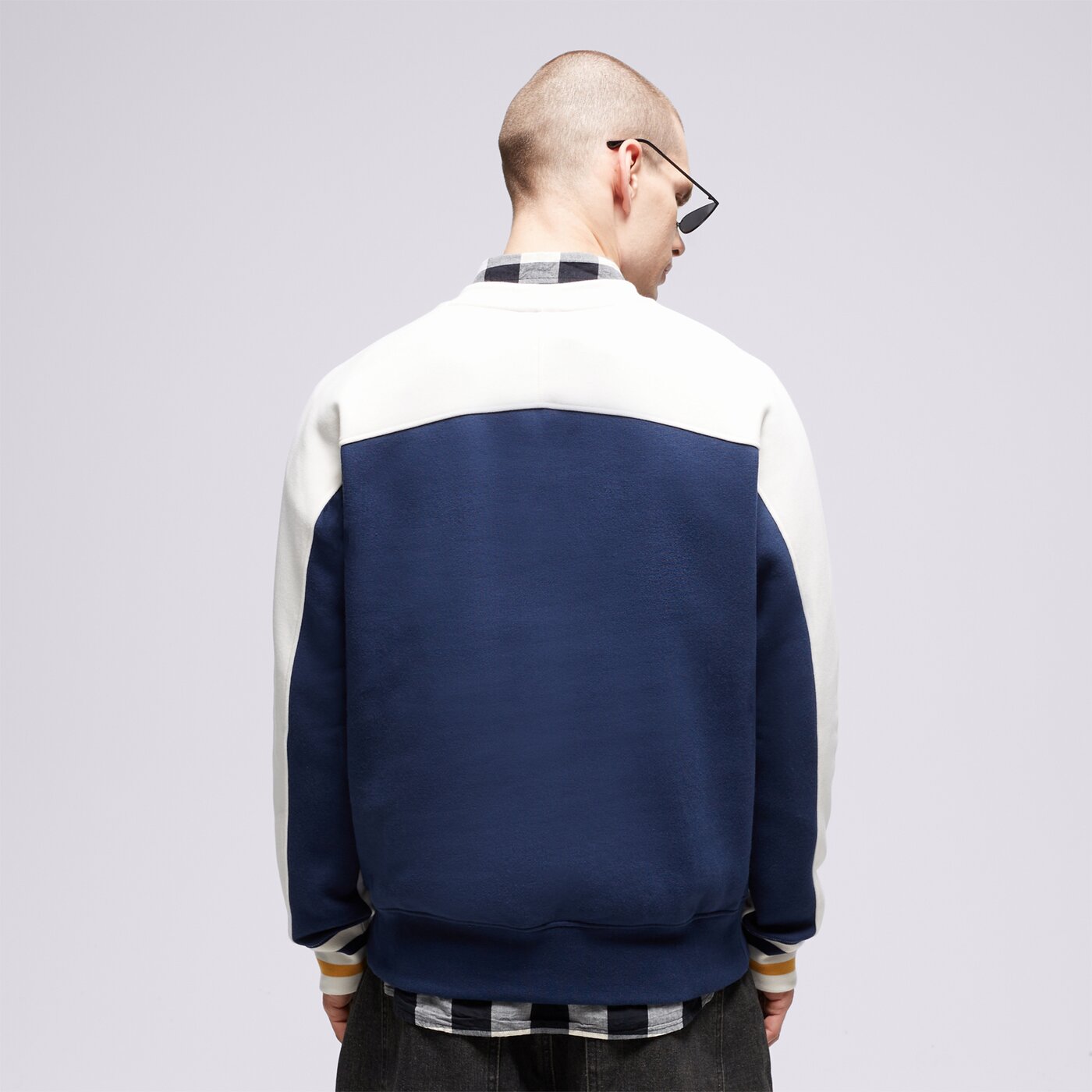 Мъжки суичър CHAMPION СУИТЧЪР V-NECK SWEATSHIRT 219176bs561 цвят тъмносин