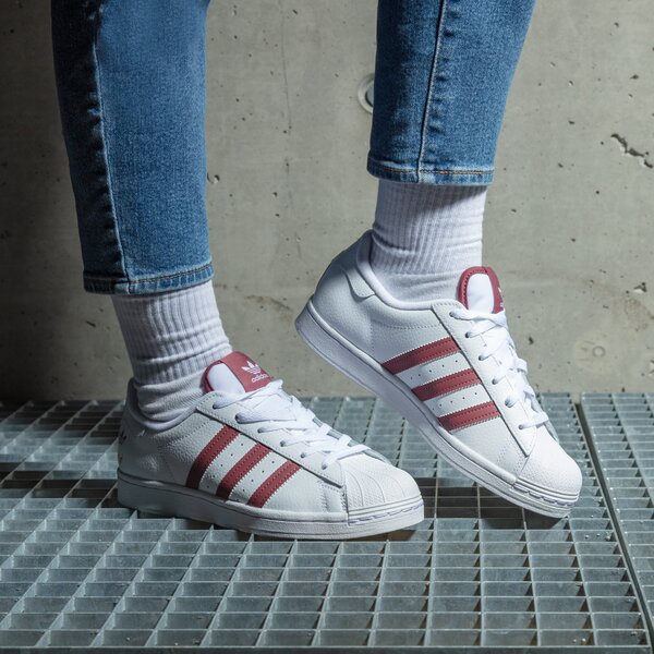 Дамски маратонки ADIDAS SUPERSTAR  gy0976 цвят бял