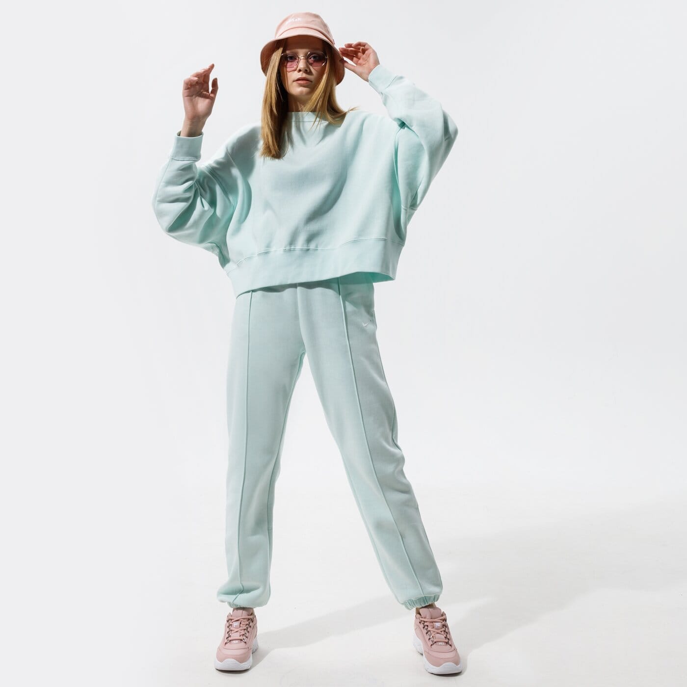 Дамски суичър NIKE СУИТЧЪР SPORTSWEAR ESSENTIALS ck0168-394 цвят син