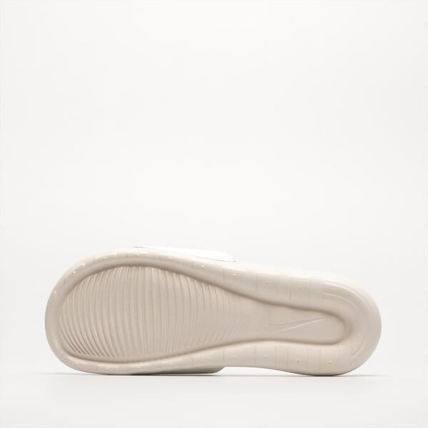Мъжки чехли и сандали NIKE VICTORI ONE cn9675-108 цвят бежов