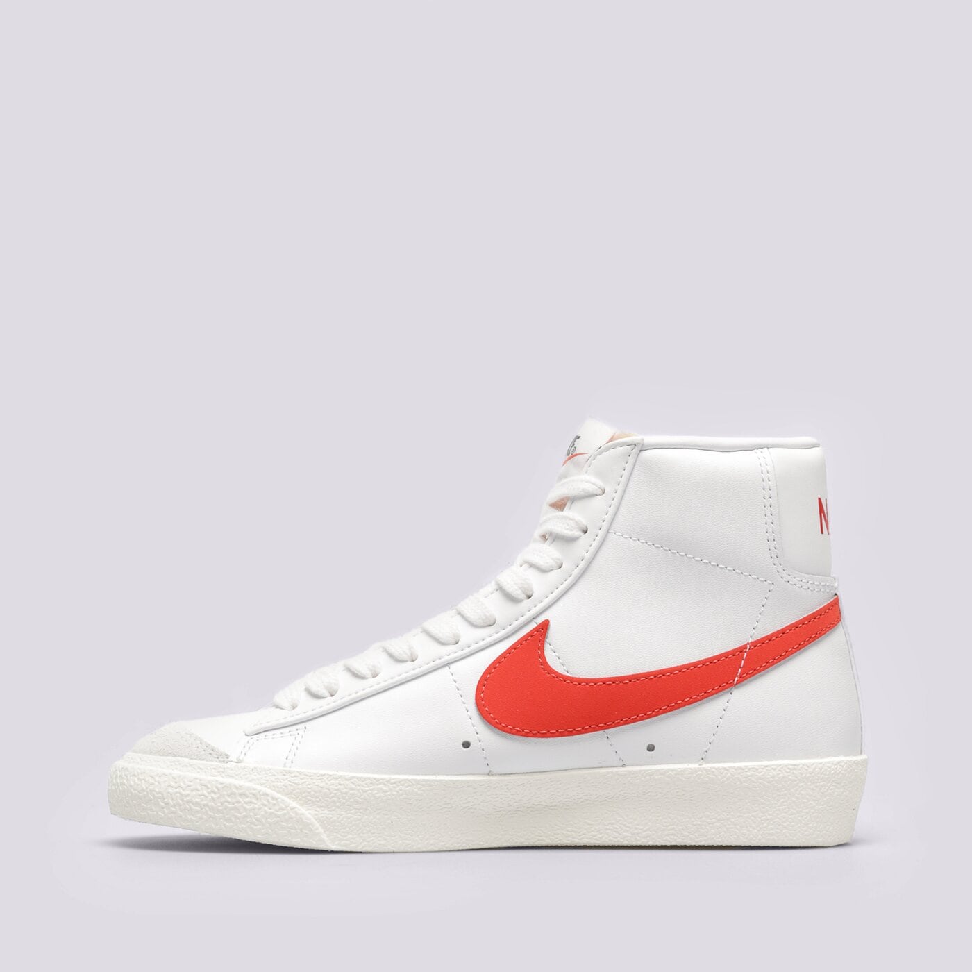 Дамски маратонки NIKE BLAZER MID 77 cz1055-101 цвят бял