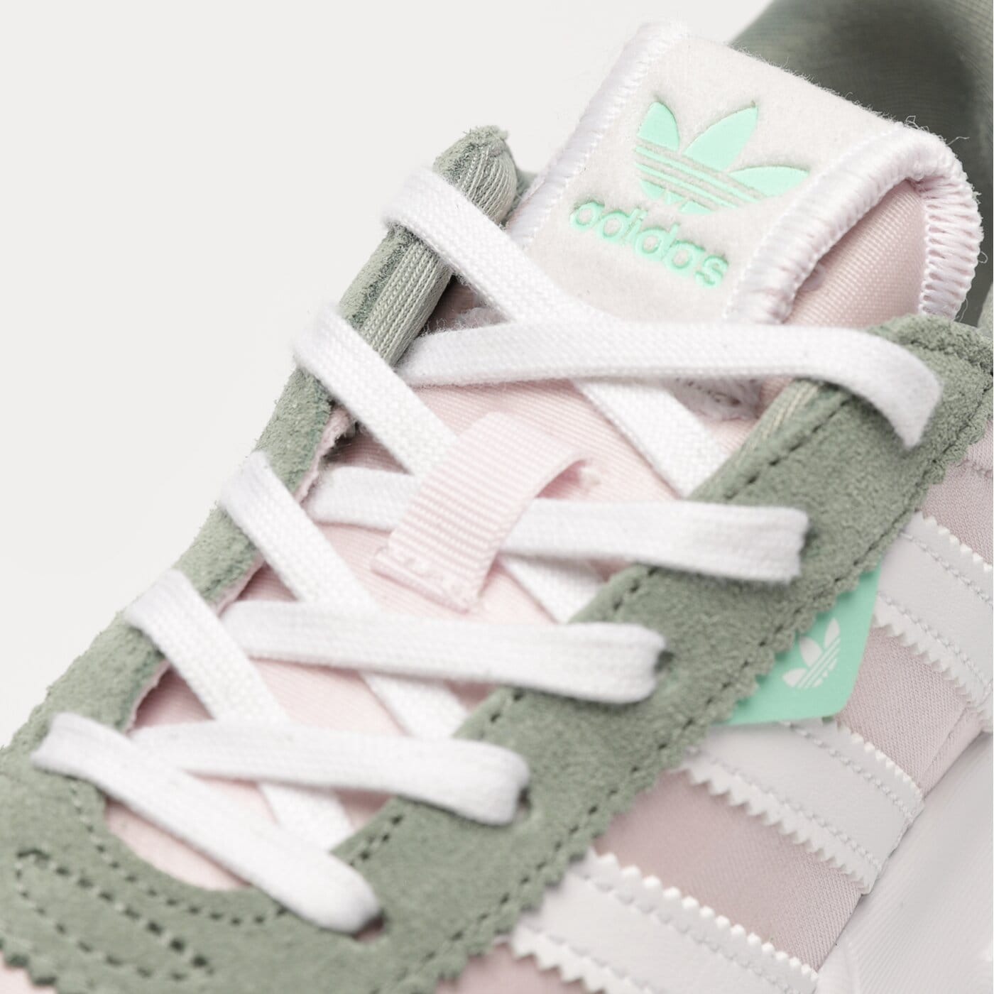 Детски маратонки ADIDAS RETROPY F2 CF EL C hq1540 цвят многоцветен