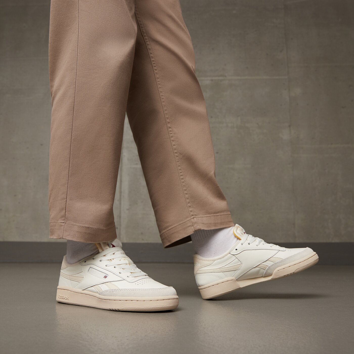 Дамски маратонки REEBOK CLUB C REVENGE VINTAGE 100033096 цвят кремав