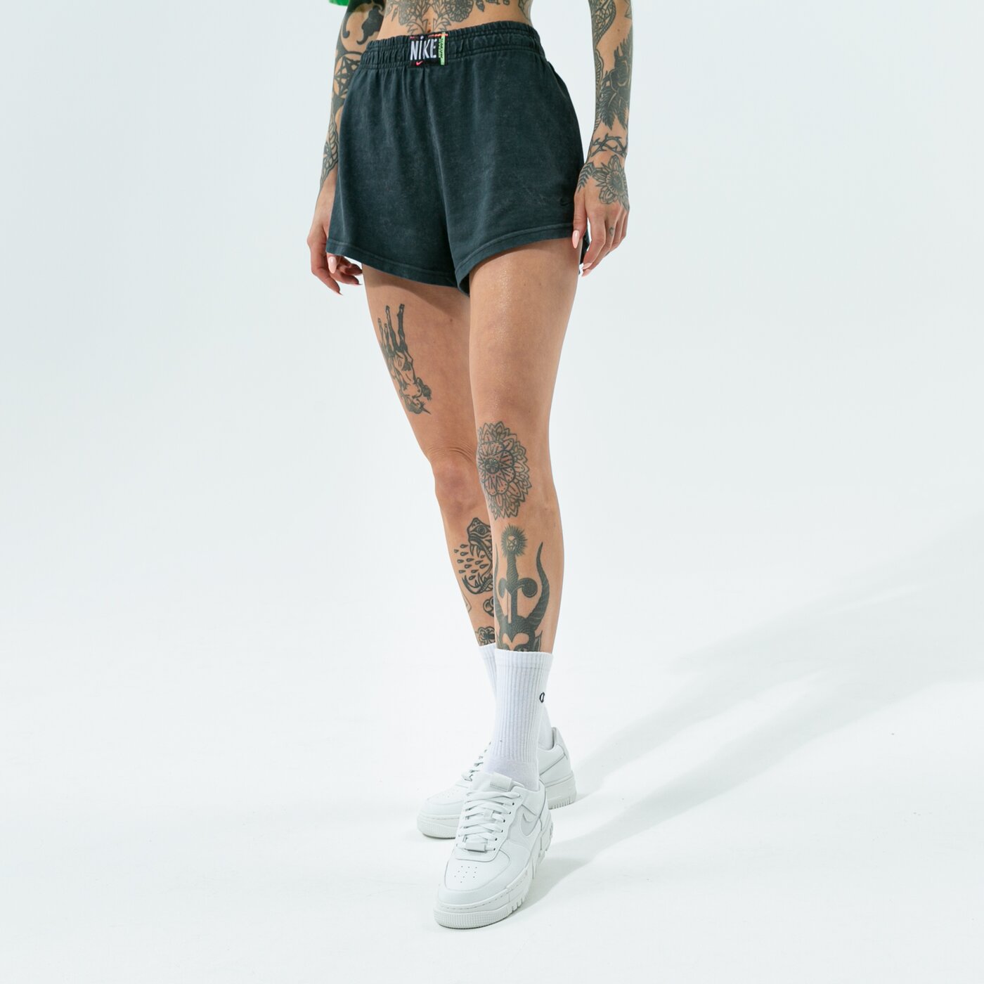 Дамски къси панталони NIKE ШОРТИ W NSW WASH SHORT HR cz9856-010 цвят черен