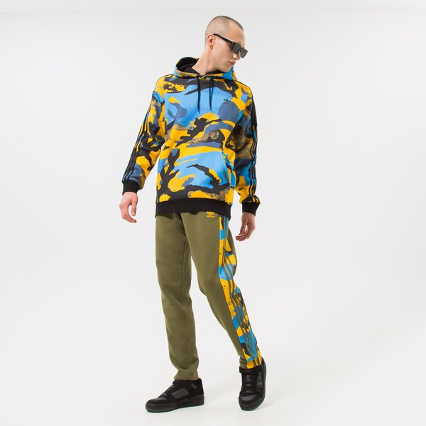 Мъжки суичър ADIDAS СУИТЧЪР С КАЧУЛКА CAMO AOP HOODIE hk2804 цвят многоцветен