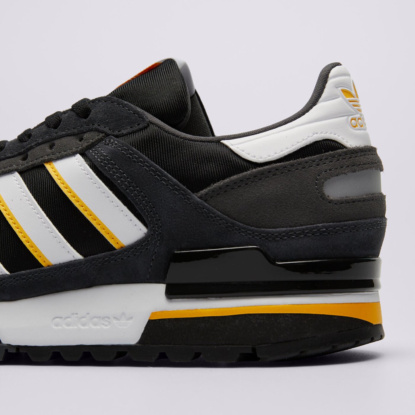 Мъжки маратонки ADIDAS ZX 600  jr1610 цвят черен