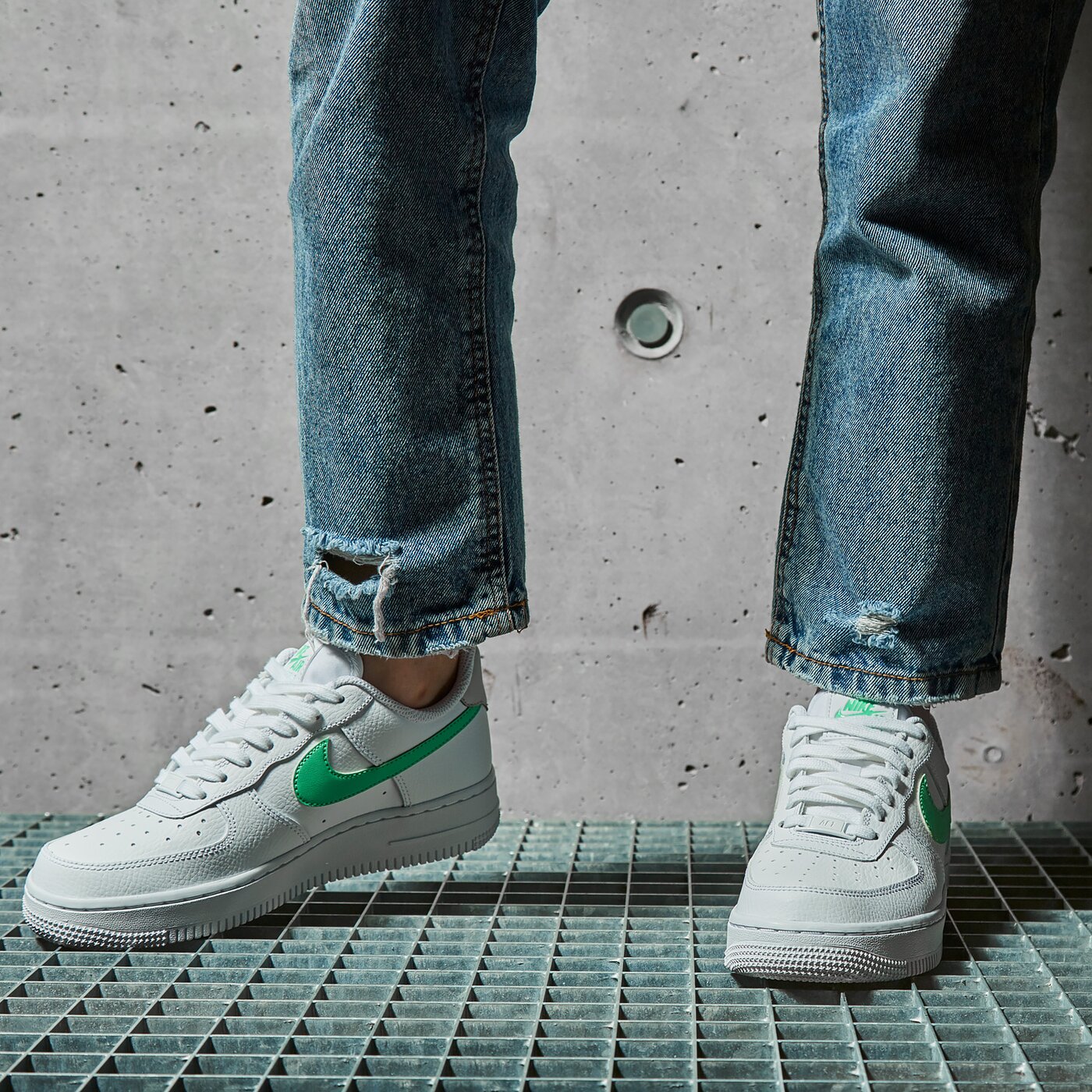 Дамски маратонки NIKE AIR FORCE 1 '07 ESSENTIAL  315115-164 цвят бял