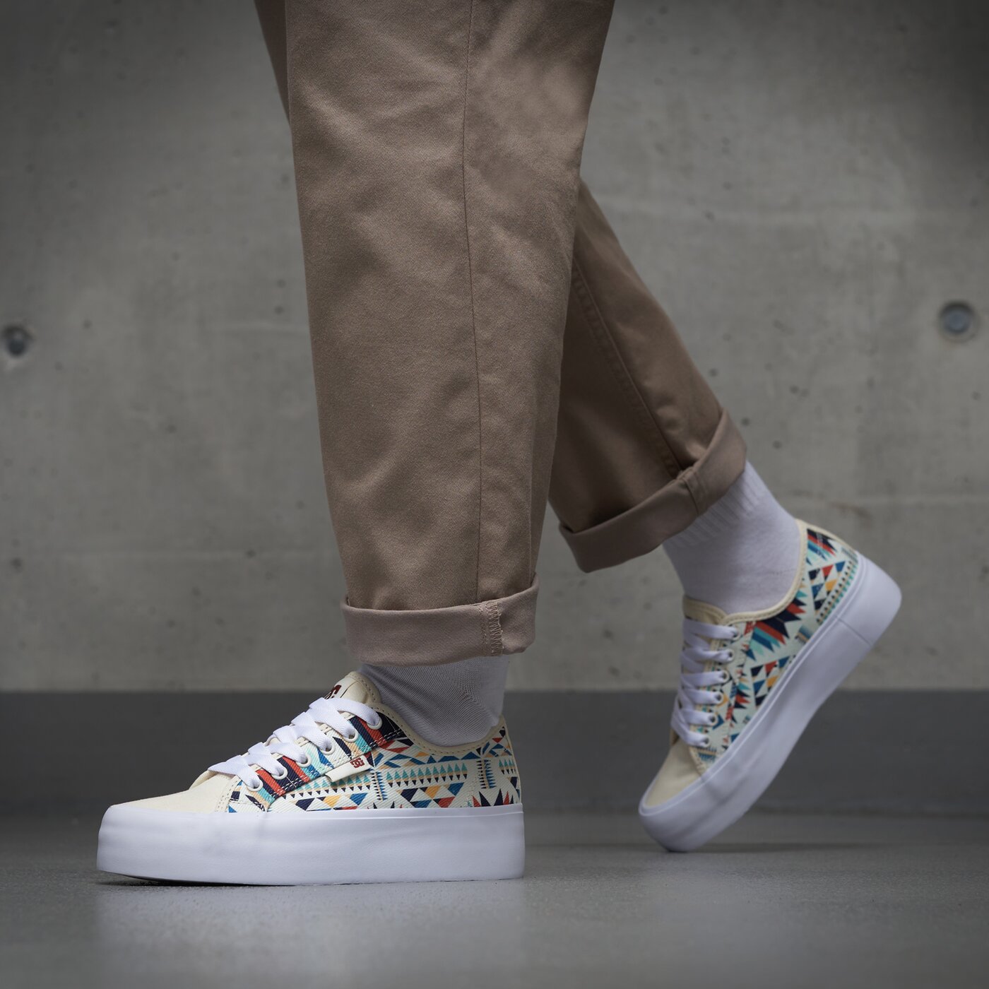 Дамски маратонки DC MANUAL PLATFORM adjs300280-bo4 цвят многоцветен