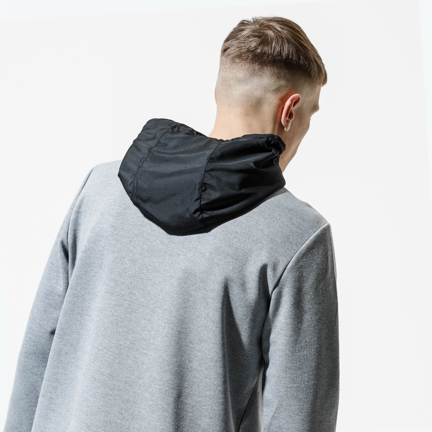 Мъжки суичър CONFRONT СУИТЧЪР С КАЧУЛКА ARYA cf120blm58001 цвят сив