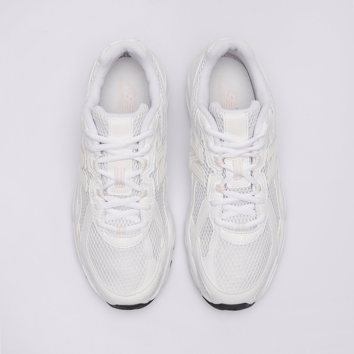 Детски маратонки NEW BALANCE 740 gr740pk цвят бял