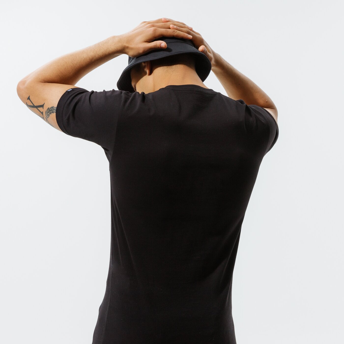 Мъжка тениска VANS ТЕНИСКА LEFT CHEST LOGO PLUS SS vn0a54tfblk1 цвят черен