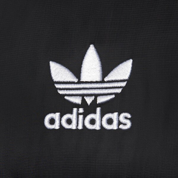 Дамско зимно яке ADIDAS ЯКЕ ПУХЕН SHORT PUFFER jd0420 цвят черен