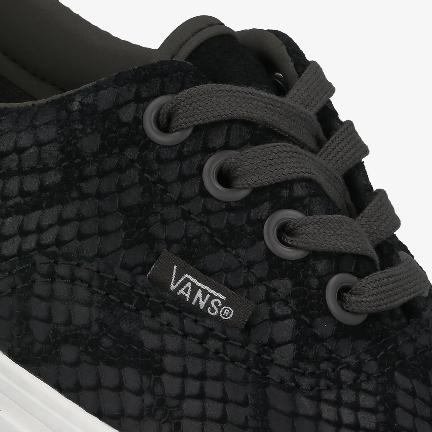 Дамски маратонки VANS UA ERA PLATFORM vn0a3wlu1vi1 цвят черен