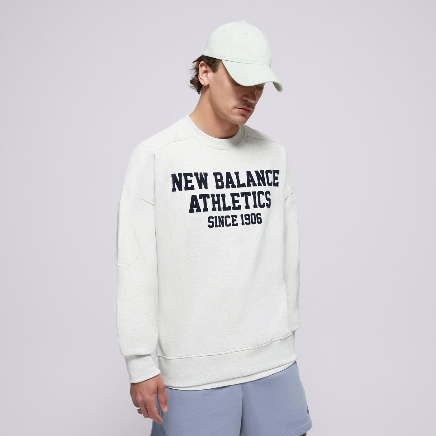 Мъжки суичър NEW BALANCE СУИТЧЪР VARSITY FRENCH TERRY GRAPHIC CREW mt51521ahh цвят сив