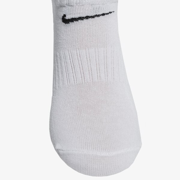 Дамски чорапи NIKE 3 PACK LOW SOCKS sx7678-100 цвят бял